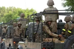 पाकिस्तान में सुरक्षा बलों के वाहन पर आतंकी हमला, 5 सैनिकों की मौत