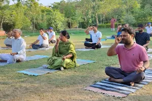 पत्रकार अपने वयस्त जीवन में स्वस्थ रहने की लिए निरंतर योग का अभ्यास करें- जयपुर सांसद मंजू शर्मा