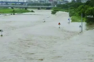 दक्षिण कोरिया में बारिश के कारण बड़े पैमाने पर नुकसान, 3 लोगों की मौत