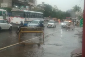 राजधानी जयपुर में शानदार बारिश, बारिश के बाद कई जगह फंसा ट्रैफिक 