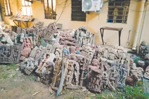पुरातत्व विभाग थाने से लाएगा बरामद मूर्तियां