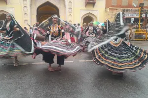 तीज के रंग.. राजस्थान के संग थीम पर आयोजित हुआ तीज महोत्सव