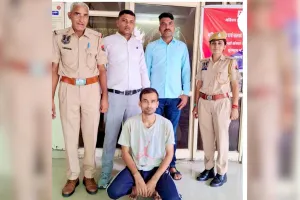 पुलिस ने हिस्ट्रीशीटर वाहन चोर को किया गिरफ्तार 