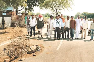 नई सड़क पर गड्ढे दे रहे जनता को जख्म