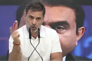 अडानी विवाद पर बोले राहुल गांधी : 2 हजार करोड़ का स्कैम कर के भी अडानी बाहर घूम रहे, उनके बचाव में खड़े है मोदी 