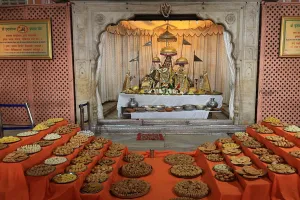 गोविंद देव मंदिर में मनाया अन्नकूट उत्सव 