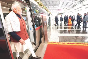 मोदी ने दिल्ली-एनसीआर में किया 12,200 करोड़ रुपए की परियोजनाओं का उद्घाटन-शिलान्यास, रैपिड ट्रेन में सफर