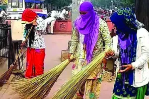 सफाई कर्मचारी सेवा नियमों में संशोधन, संतोषजनक सेवा होने पर ही हो सकेंगे स्थायी