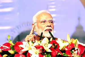 हमारी विरासत सिखाती है, हमारा भविष्य युद्ध में नहीं बुद्ध में : मोदी