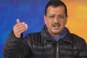 अरविंद केजरीवाल ने मोदी को लिखा पत्र : केन्द्र-दिल्ली सरकार के बीच 50 प्रतिशत सहयोग की परियोजना है मेट्रो, सफर में छात्रों को मिले छूट 