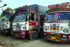 परिवहन विभाग का विशेष प्रवर्तन अभियान : उड़नदस्तों ने की कार्रवाई, 25 ओवरलोड वाहन जब्त