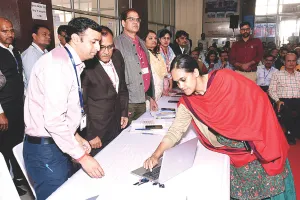 गोविंद विहार आवासीय योजना की जेडीसी ने निकाली लॉटरी, लॉटरी से हुआ 202 भूखंडों का आवंटन