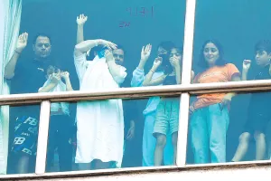 अमेरिका से पनामा भेजे गए निर्वासितों ने लगाई मदद की गुहार : दूतावास ने ली मिलने की अनुमति, कहा - होटल में सुरक्षित हैं सभी भारतीय