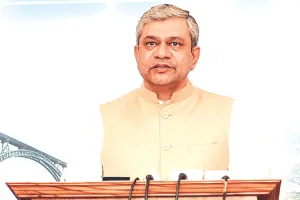 आईआरसीटीसी, आईआरएफसी को मिला नवरत्न का दर्जा, रेलमंत्री ने दी बधाई : 2014 के बाद सभी रेलवे सूची, सार्वजनिक उपक्रमों को नवरत्न का मिला दर्जा