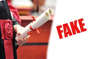 फर्जी डिग्री घोटाला : जेएस यूनिवर्सिटी के रजिस्ट्रार गिरफ्तार, कुलाधिपति से पूछताछ 