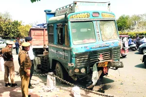 जाम से आमजन परेशान, रेंग-रेंग कर चलता रहा यातायात