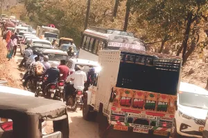 रामनवमी पर जमवाय माता मंदिर में उमड़े श्रद्धालु, जयपुर-आंधी स्टेट हाईवे डेढ़ घंटे रहा जाम 