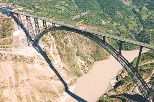 रेलवे ने चिनाब ब्रिज के आसपास के 73 गांवों को 225 किमी सड़कों से जोड़ा, पर्यटन बढ़ेगा और स्थानीय लोगों को मिलेगा रोजगार 