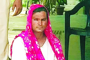 पुलिस से बचने के लिए किन्नर बना, नाम चेतन से कर लिया चेतना