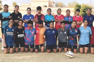 खेलो इंडिया यूथ गेम्स की फुटबॉल टीम में 13 बेटियां एक ही गांव की, खेती-बाड़ी, मजदूरी और मवेशी चराने का काम करता है परिवार