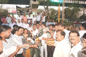 कायराना आतंकी हमले के विरोध में पाक और आतंकियों के पुतले फूंके, युवाओं ने की कड़ी कारवाई की मांग