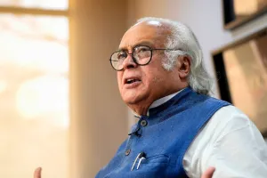 सरकार के पास संसद में काम नहीं : बुला रही छोटे सत्र, जयराम रमेश ने कहा- शीतकालीन सत्र में देरी के साथ काम के दिनों में की कटौती 