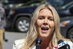 भारत-पाकिस्तान के बीच संघर्ष को लेकर व्हाइट हाउस की प्रेस सेक्रेटरी कैरोलाइन लैविट ने दी प्रतिक्रिया, कहा- तनाव जितनी जल्दी हो सके, खत्म हो