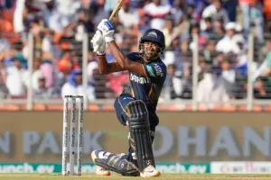 दिल्ली को 10 विकेट से हराया, साई सुदर्शन-शुभमन ने मचाया धमाल, गुजरात प्लेऑफ में पहुंची 