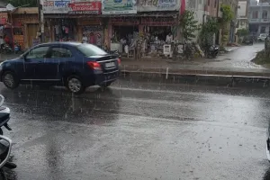 प्रदेश के कई जिलों में फिर बदला मौसम : बारिश होने से तापमान में गिरावट, कहीं छाए बादल