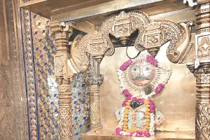 शनि अमावस्या और जयंती 26 को, नए योग बनेंगे, सभी शनि मंदिरों में शनि महाराज का पंचामृत से अभिषेक कर विशेष पूजन किया जाएगा 