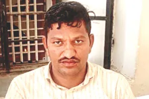 खाकी फिर हुई दागदार : बलात्कार के मुकदमे में फंसाने की धमकी दे युवक से मांगे पांच लाख