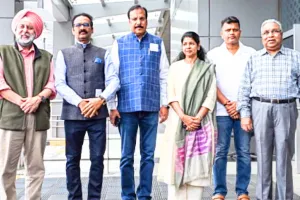 भारतीय डेलिगेशन के पहुंचने से पहले एयरपोर्ट पर ड्रोन अटैक, हवा में चक्कर लगाता रहा विमान 