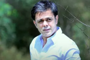 लड़कियों को निर्भीक, आत्मनिर्भर और मजबूत बनना चाहिए : सुमित राघवन