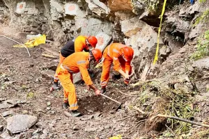 कोलंबिया में भूस्खलन में 8 लोगों की मौत : लापता लोगों की तलाश जारी, 10 घर प्रभावित 