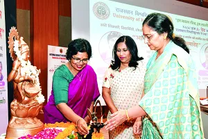 हम विकसित भारत की दिशा में आगे बढ़ रहे हैं : शिक्षा वहीं जो देश को जोड़े, रहाटकर ने कहा- सफलता वहीं जो समाज को रोशन करें