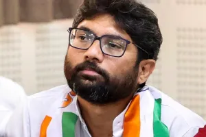 जग जाहिर है आरएसएस-भाजपा की दलित विरोधी सोच, जिग्नेश ने कहा- पिछले कुछ वर्षों में दिल्ली की सड़कों पर संविधान की कॉपी को जलाई गई 