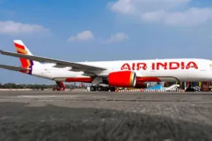 ड्रीमलाइनर की तकनीकी खराबी बनी परेशानी, एयर इंडिया की 5 अंतरराष्ट्रीय उड़ानें रद्द
