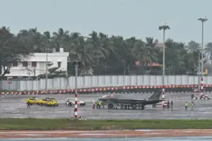 केरल एयरपोर्ट पर ब्रिटिश लड़ाकू विमान की आपत लैंडिंग : ईंधन की कमी के कारण उतरने की मांगी अनुमति, भारत ने सुरक्षा कारणों से की विमान की मदद 