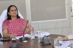धारा 55 एवं 57 के लम्बित प्रकरणों की जांच निर्धारित समय अवधि में करें पूरी, मंजू राजपाल ने अधिकारियों को दिए निर्देश 