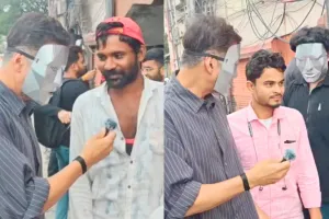 हाउसफुल 5 का दर्शकों से रिव्यू लेने सिनेमाघर पहुंचे अक्षय कुमार