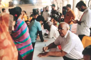 नि:शुल्क चिकित्सा शिविर में 1683 लोग लाभान्वित, फ्री जांच के बाद दवाइयां भी बांटी