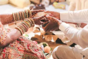 जयमाला के बाद दूल्हा फॉर्च्यूनर के लिए मचला : दुल्हन के पिता ने जताई असमर्थता, दूल्हा आधी रात बारात लेकर बैरंग लौटा