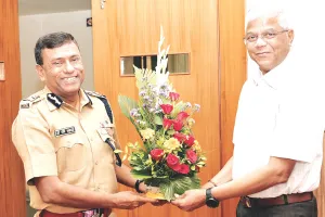 डीजीपी साहू को विदाई, डॉ. मेहरड़ा ने संभाला कार्यभार : मेहरड़ा बोले डीजीपी बनाकर सीएम ने मेरे जन्मदिन का तोहफा दिया