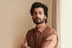 बॉलीवुड अभिनेता सनी कौशल का नया पंजाबी रैप गाना मिड एयर फ्रीवर्स रिलीज 