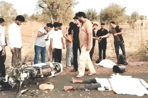 तेज रफ्तार ट्रैक्टर ट्रॉली ने बाइक सवार तीन युवकों को कुचला डाला, मौत