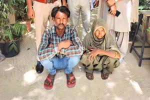 शातिर ऑटो चोर गिरोह का भंडाफोड़ : पति पत्नी गिरफ्तार, ऑटो रिक्शा भी बरामद 