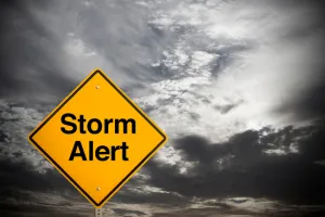 चीन में चक्रवाती तूफान वुटिप के लिए येलो अलर्ट : तेज हवाएं और भारी बारिश का अनुमान, तट पर टकराने के बाद तीव्रता होगी कम 