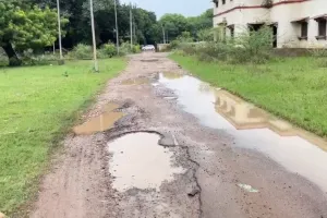 असर खबर का - 10 लाख से बनेगी गवर्नमेंट आर्ट्स कॉलेज की सड़क 