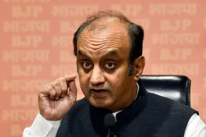 कांग्रेस संविधान और राजनीति की मर्यादा करती रही है ध्वस्त : सुधांशु त्रिवेदी ने  नेता राहुल गांधी पर किया तीखा प्रहार, कहा- मोदी स्वतंत्र भारत में जन्मे पहले प्रधानमंत्री