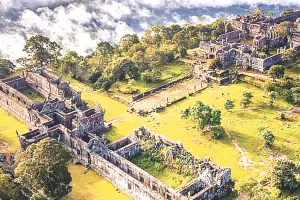 खमेर साम्राज्य के समय बने प्रीह विहियर शिव मंदिर को लेकर थाईलैंड और कंबोडिया आमने-सामने